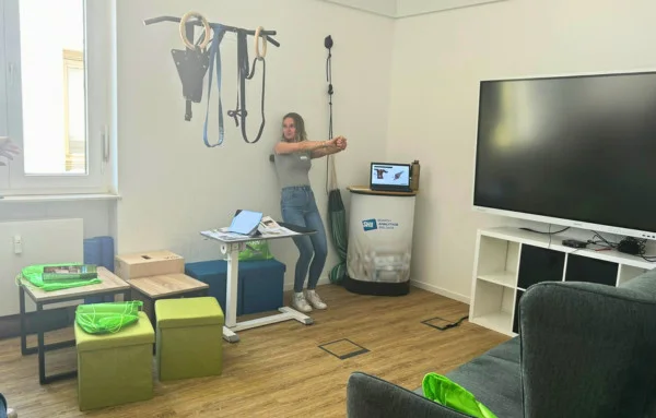 Faszientraining beim Gesundheitstag der SHI GmbH mit professioneller Anleitung