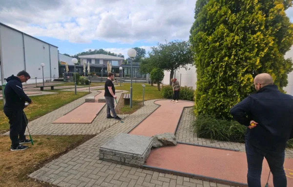 Search & Analytics Teamevent: Minigolf