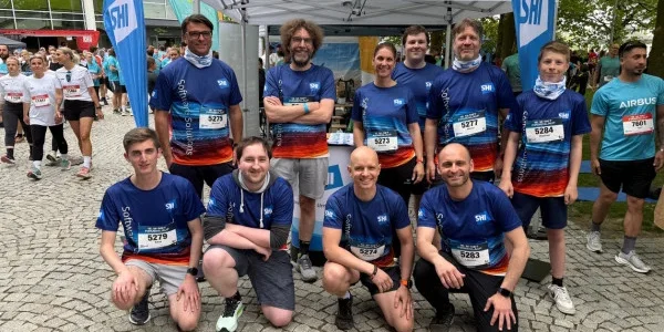 Die Läufer:innen der SHI GmbH beim M-net Firmenlauf am 20. Mai 2026